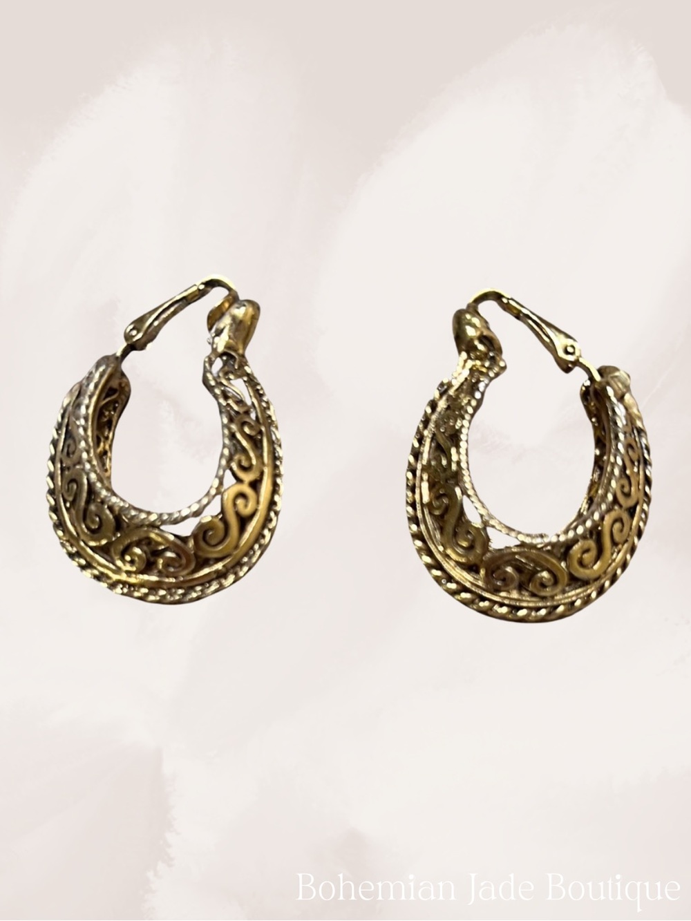 Vintage Gold Tone Filigree Clip-On Hoop Earrings Scroll Statement Retro Jewelry